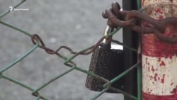 Пляж в Партените закрыт. Местные жители возмущены (видео) Пляж в Партените закрыт. Местные жители возмущены (видео)