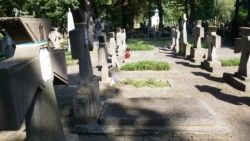 Могили вояків УНР у Варшаві Могили вояків УНР у Варшаві