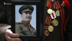 Псевдосталинизм Путина (видео) Псевдосталинизм Путина (видео)
