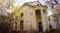 Старовинний корпус санаторію «Саки» вже не діючий
