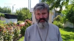 «Церква стояла і стоятиме». Кримчани захищають «культовий» храм ПЦУ в Євпаторії (відео) «Церква стояла і стоятиме». Кримчани захищають «культовий» храм ПЦУ в Євпаторії (відео)