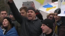 Вспоминаем, как это было: В Симферополе требовали освободить активистов Евромайдана (видео) Вспоминаем, как это было: В Симферополе требовали освободить активистов Евромайдана (видео)