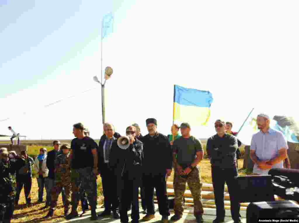 Митинг, приуроченный к началу «продовольственной блокады» Крыма, 20 сентября 2015 года
