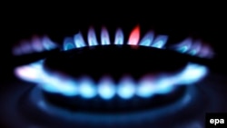 Выигрывая пока на объемах своего экспорта, "Газпром" сильно проигрывает на доходах от него