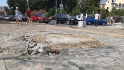 В Адлере снесли памятник русским солдатам В Адлере снесли памятник русским солдатам