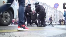 В Москве 2 апреля были задержаны не менее 59 человек (видео) В Москве 2 апреля были задержаны не менее 59 человек (видео)
