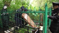 На Ново-Татарском кладбище разрушили больше сотни памятников На Ново-Татарском кладбище разрушили больше сотни памятников