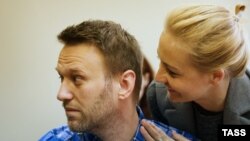 Алексей Навальный и его жена Юлия