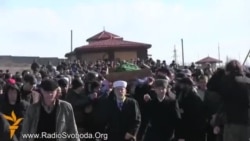 Хроники: в Симферополе похоронили Решата Аметова (видео) Хроники: в Симферополе похоронили Решата Аметова (видео)