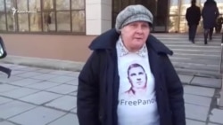 Мама Евгения Панова: его ломают, но он стоит на своем (видео) Мама Евгения Панова: его ломают, но он стоит на своем (видео)