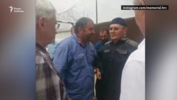Оюб Титиев вышел на свободу Оюб Титиев вышел на свободу