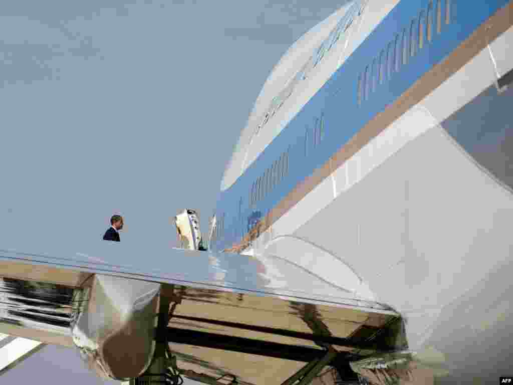 U.S. President Barack Obama boards Air Force One on March 31 to depart for his eight-day European tour. - In his first European visit since taking office in January, Obama was scheduled to visit Britain, France, Germany, the Czech Republic, and Turkey.