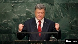 США. Президент Украины Петр Порошенко выступает на 70-й юбилейной сессии Генеральной Ассамблеи ООН. Нью-Йорк, 29.09.2015