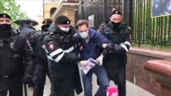 Задержания в Москве и иск против Путина Задержания в Москве и иск против Путина