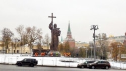 Лицом к событию. Монументальная пропаганда: Владимиру - от Владимира Лицом к событию. Монументальная пропаганда: Владимиру - от Владимира