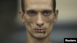 Петербургский художник Петр Павленский