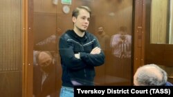 Глава московского штаба Алексея Навального Олег Степанов в суде