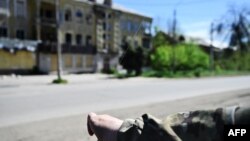 2 маи соли 2025, кӯчае дар деҳаи Константиновкая вилояти Донетск