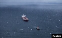 O navă-fantomă folosită de ruși pentru ocolirea sancțiunilor pe transportul petrolului, în Marea Baltică, în ianuarie 2025, înainte să fie sechestrată de germani.