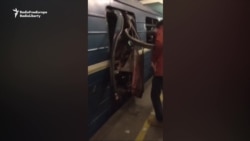 Chaos Inside St. Petersburg Metro Following Blast Chaos Inside St. Petersburg Metro Following Blast